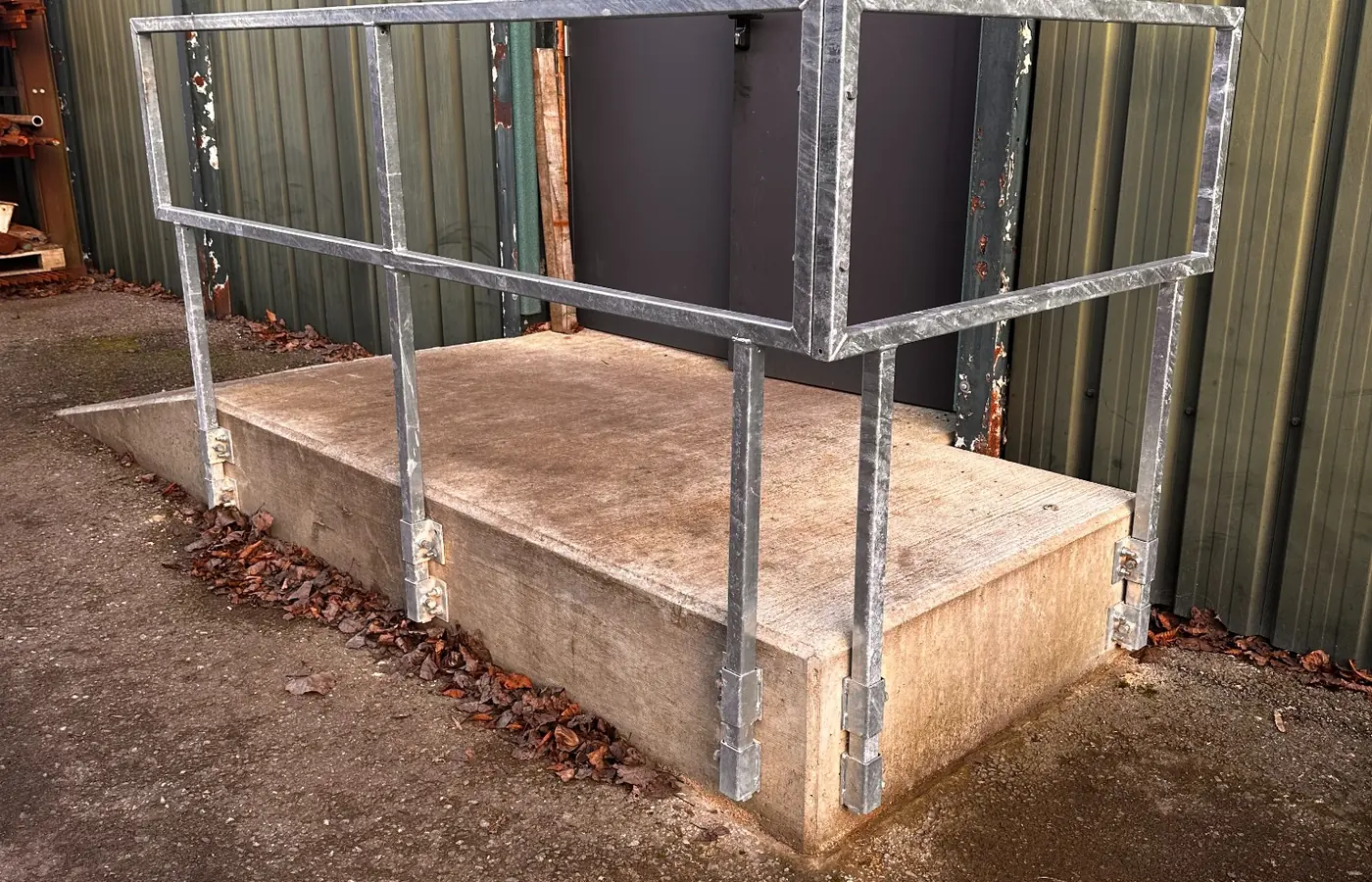 metal fabrication guard rails for stairs and ramps