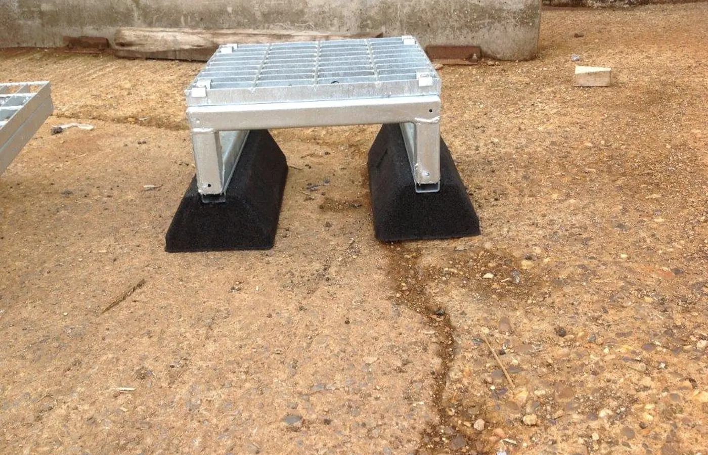 metal fabrication roof access platform avoiding ducting and cables