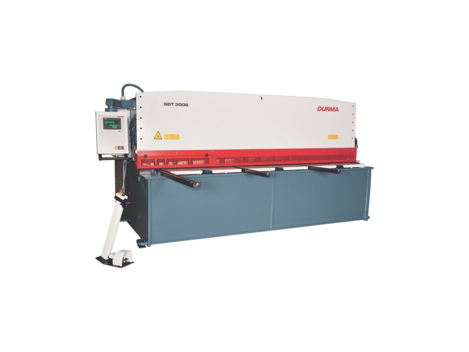 DURMA 3M GUILLOTINE at Wards Welding & Fabrications